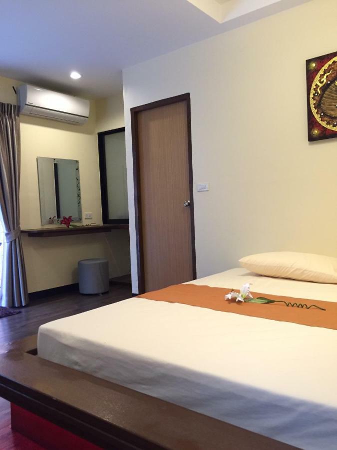 Angie Resort At Sapan Mai Bangkok Buitenkant foto