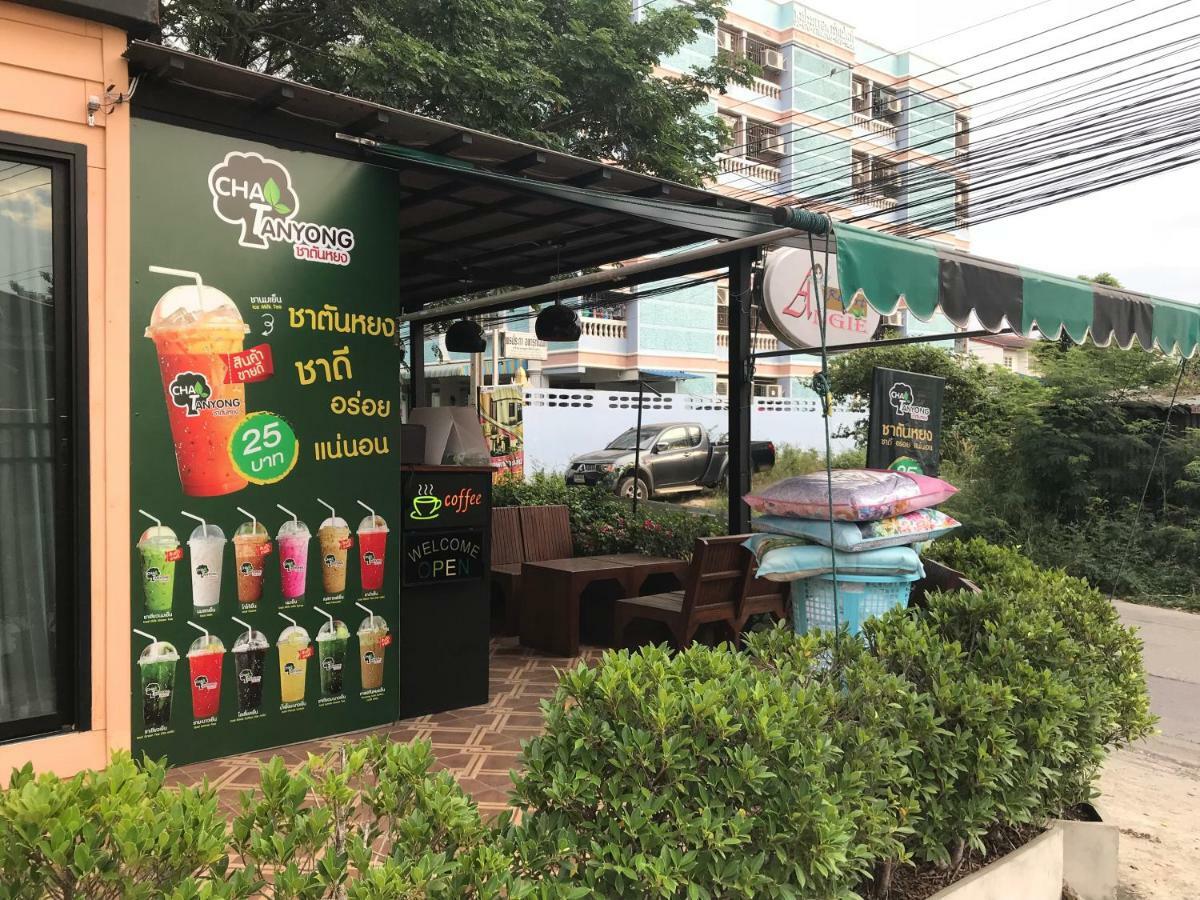 Angie Resort At Sapan Mai Bangkok Buitenkant foto